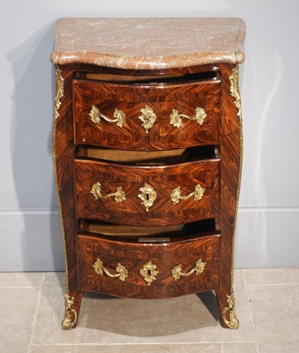 Louis XV - Petite commode Louis XV en bois de violette estampillée I.D.F – Époque XVIIIe