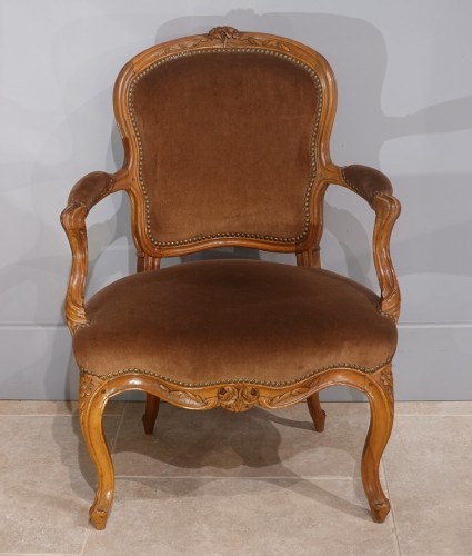 Ensemble de trois fauteuils Louis XV attribués à Pierre Nogaret - Sièges Style Louis XV