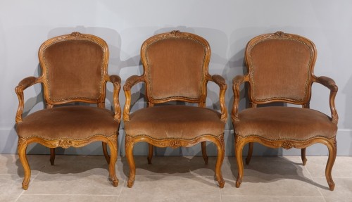 Louis XV - Set of three Louis XV armchairs attributed to Pierre Nogaret