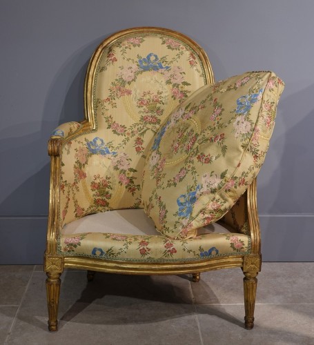 Antiquités - Bergère bois doré époque Louis XVI estampillée G. BOUCAULT