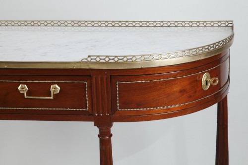 XVIIIe siècle - Console demi-lune en acajou attribuée à Fidelys Schey