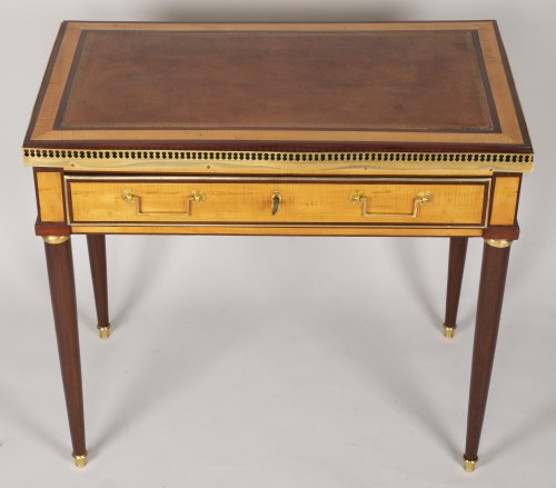 Small Louis XVI desk in lemon tree and amaranth - Furniture Style Louis XVI