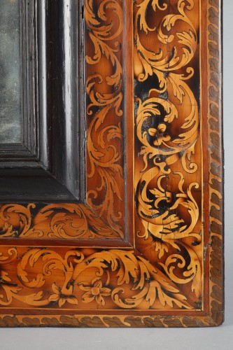 Louis XIV - Miroir à fronton fin XVIIe attribué à Thomas Hache