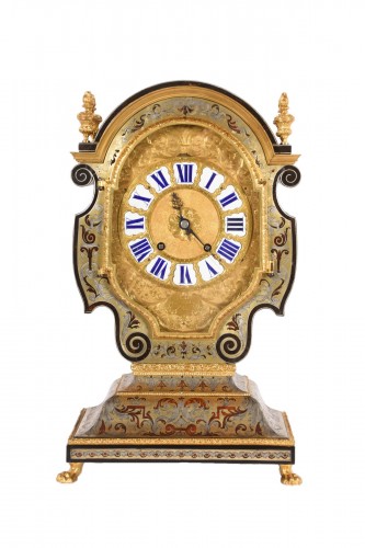 Pendule tête de poupée Louis XIV Caisse Attribuée à Boulle mouvement signé Ourry