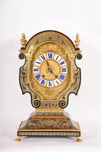Pendule tête de poupée Louis XIV Caisse Attribuée à Boulle mouvement signé Ourry - Horlogerie Style Louis XIV