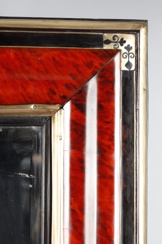 Red tortoiseshell mirror, late 17th century - 
