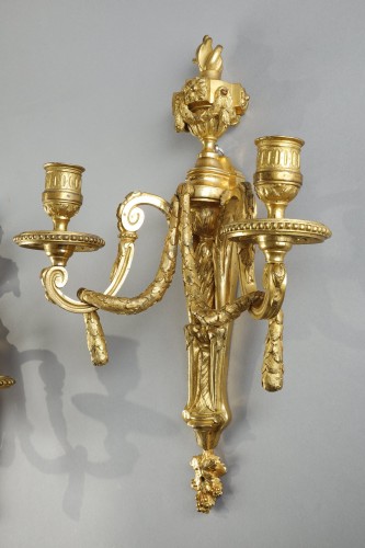 Antiquités - Pair Of Transition Sconces