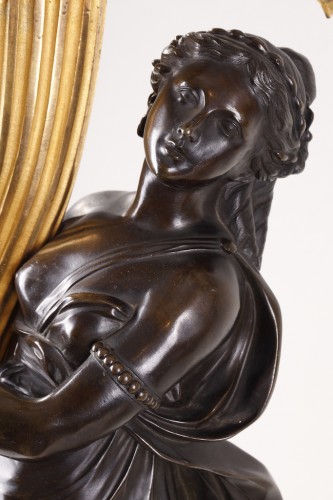 Louis XVI - Paire de candélabres d’époque Louis XVI attribuée au bronzier Francois Remond