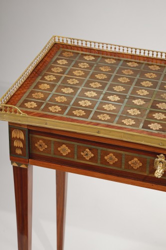 A Rare Living Room Table With Mechanism, Sliding Tray In Boudin Stamped Mar - Furniture Style Louis XVI