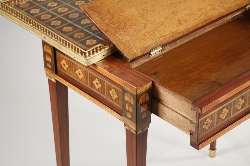 Antiquités - A Rare Living Room Table With Mechanism, Sliding Tray In Boudin Stamped Mar