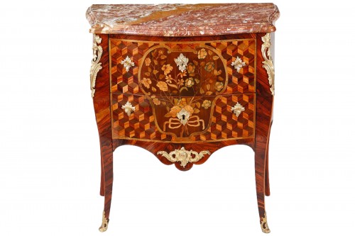 Louis XV chest of drawers, Stamped Jean-Mathieu Chevallier