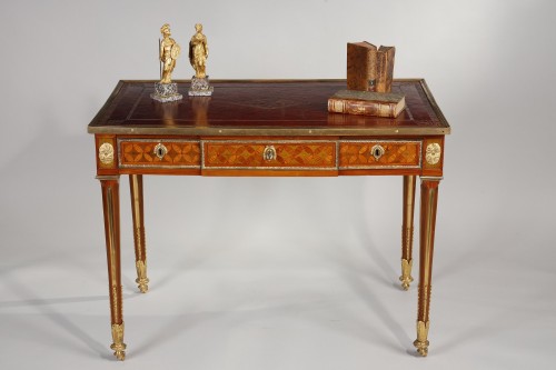 Louis XVI flat desk stamped Bayer - 