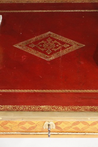 Antiquités - Louis XVI flat desk stamped Bayer