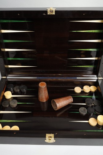  - Jacquet game box in ebony, ivory and green tinted horn