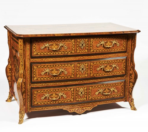 Antiquités - Commode Mazarine attribuée à Thomas Hache