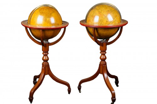 Paire de globes, début XIXe