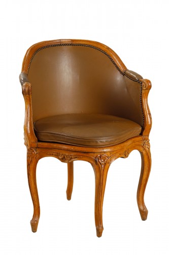 Fauteuil de bureau d’époque Louis XV estampillé de Forget