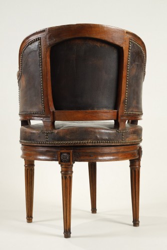 Large fauteuil de bureau pivotant, période Louis XVI - Louis XVI