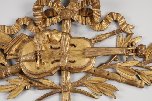 Attributes Of Music In Golden Wood From The 18th Century - Architectural & Garden Style 