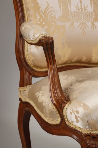 Pair of Queen&#039;s armchairs stamped by Courtois - 