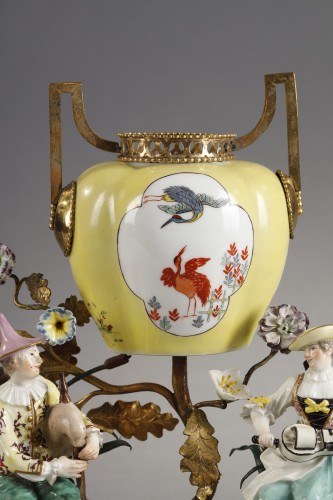 Pot-pourri en bronze doré et porcelaine de Saxe, XVIIIe siècle - Galerie Gilles Linossier
