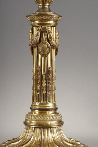 Antiquités - Grande paire de candélabres d'époque Louis XVI