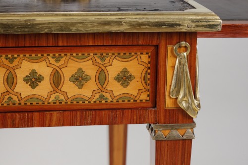 Bureau plat estampillé G. Dester - Louis XVI