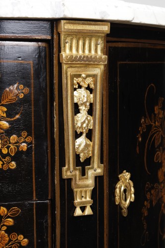 18th century - Louis XVI half-moon chest of drawers stamped by Léonard Boudin and Vassou
