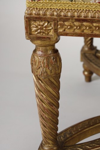 Tabouret en bois doré époque Louis XVI - Sièges Style Louis XVI