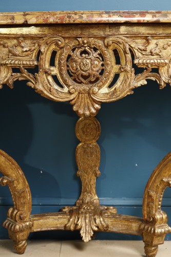 Console murale à têtes de grotesques d'époque Régence - Galerie Gilles Linossier