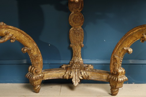 Antiquités - Console murale à têtes de grotesques d'époque Régence