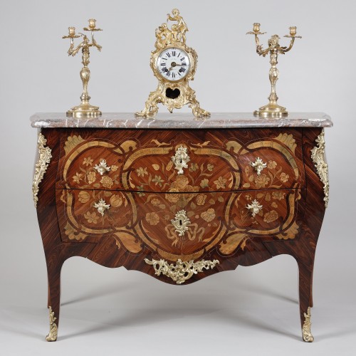 Curved chest of drawers on all sides attributed to Pierre Migeon - Furniture Style Louis XV