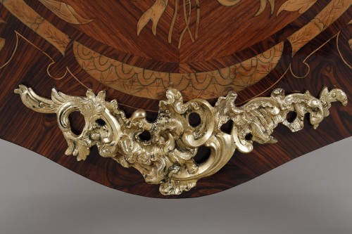 Antiquités - Curved chest of drawers on all sides attributed to Pierre Migeon