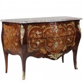 Commode galbée toutes faces attribuée à Pierre MIGEON