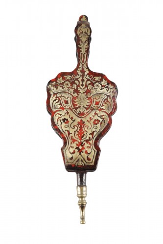 Soufflet en marqueterie Boulle d'écaille de Tortue rouge