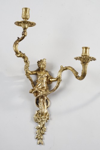 Paire d'appliques en bronze doré d'époque Régence attribuée à Charles Cressent - Luminaires Style Régence