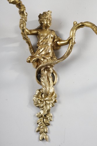 XVIIIe siècle - Paire d'appliques en bronze doré d'époque Régence attribuée à Charles Cressent