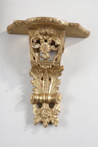 Paire de petites consoles d'applique en bois doré d'époque Louis XV - Louis XV