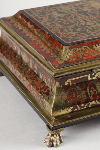 Antiquités - Coffre en marqueterie Boulle d'écaille de Tortue Attribuée à André Charles Boulle