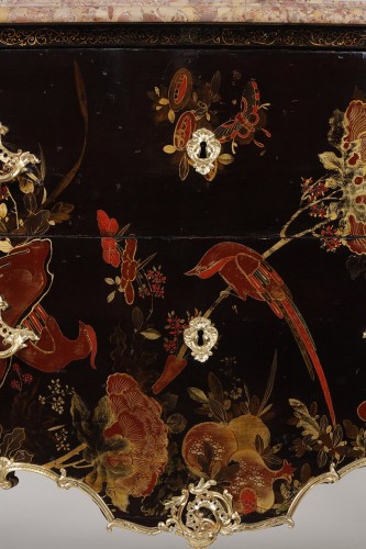 Commode en laque européenne attribué à Mathieu Criaerd - Louis XV