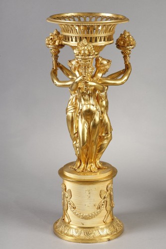 Paire de grands centres de table en bronze ciselé et doré - Empire