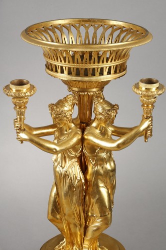 Empire - Paire de grands centres de table en bronze ciselé et doré