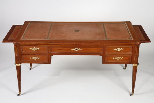 Louis XVI - Large Louis XVI mahogany « bureau plat », attributed to Fidelys Shey