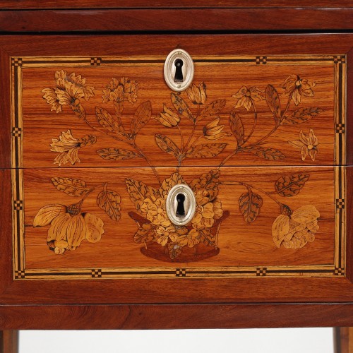 Antiquités - Small Louis XVI table de Salon  with three drawers
