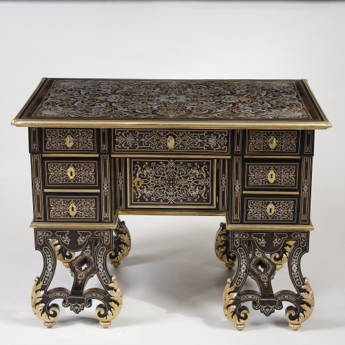18th century - Rare Mazarin desk in Boulle marquetry attributed to Oppenord