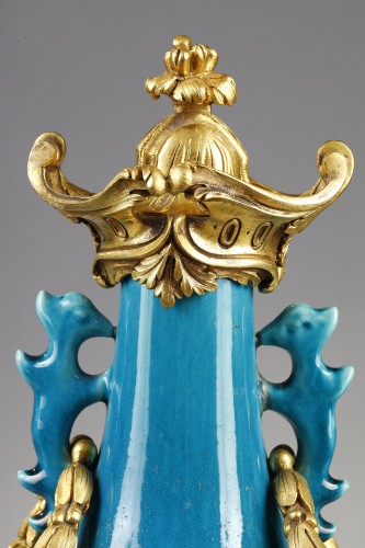 Vase en porcelaine bleue de Chine, début XIXe - Galerie Gilles Linossier