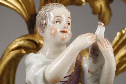 Louis XV - Bougeoirs Louis XV, enfants en porcelaine de Meissen