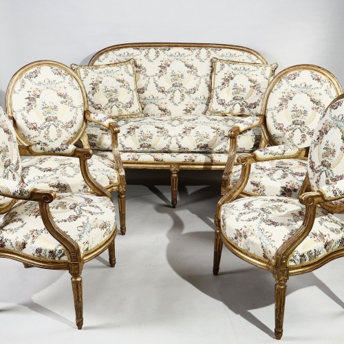 Salon d'époque Louis XVI en bois doré, attribué à Jean-Baptiste Sené - Sièges Style Louis XVI