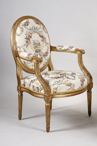 XVIIIe siècle - Salon d'époque Louis XVI en bois doré, attribué à Jean-Baptiste Sené