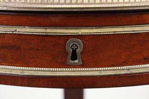 Guéridon tripode en acajou attribué à Adam Weisweiler - Galerie Gilles Linossier